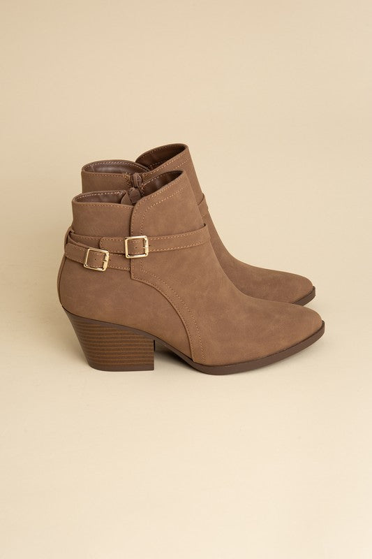 Nelle Buckle Ankle Booties Shoes Fortune Dynamic Tan 5.5 