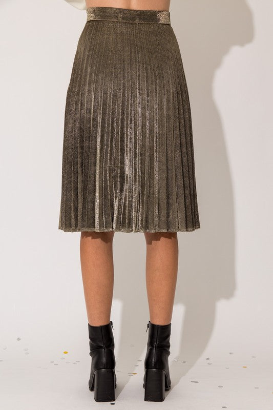 Gilli Pleated Midi Skirt Skirts RYSE Clothing Co.   