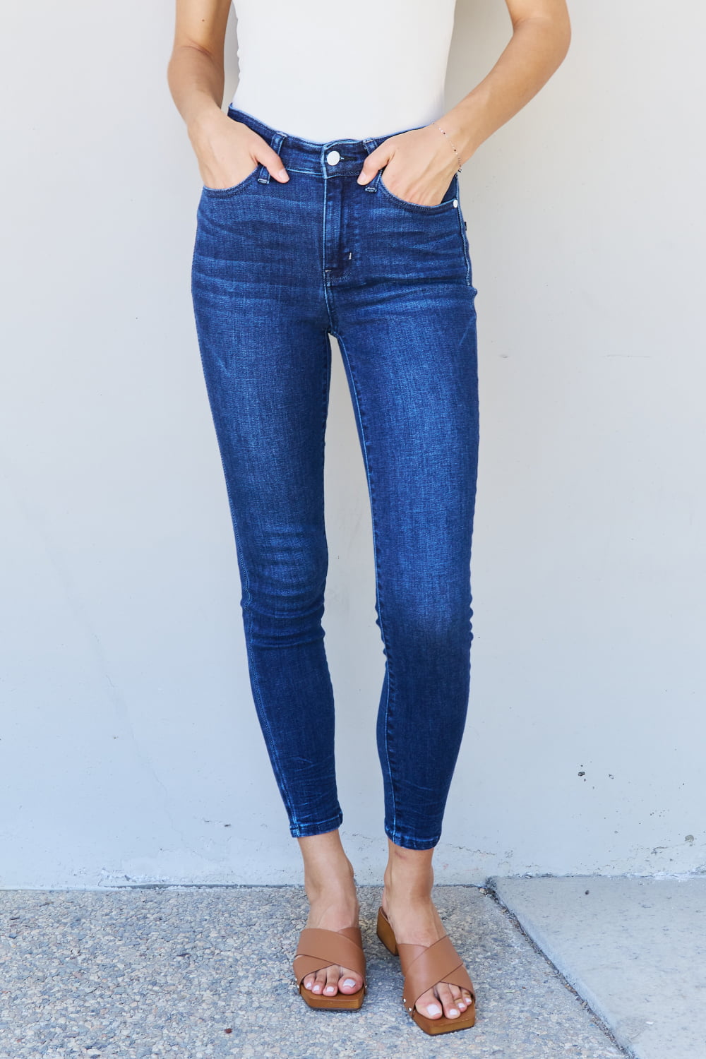 Judy Blue Marcielle Mid Rise Crinkle Ankle Skinny Jeans Pants RYSE Clothing Co. Medium 0(24) 